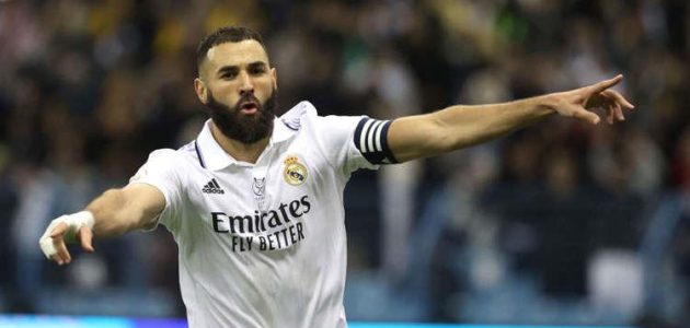 تقارير توضح موقف بنزيما من مواجهة برشلونة بعد غيابه عن تدريبات ريال مدريد